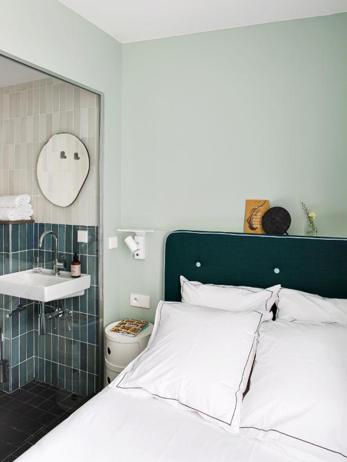 Single Room La petite Amie