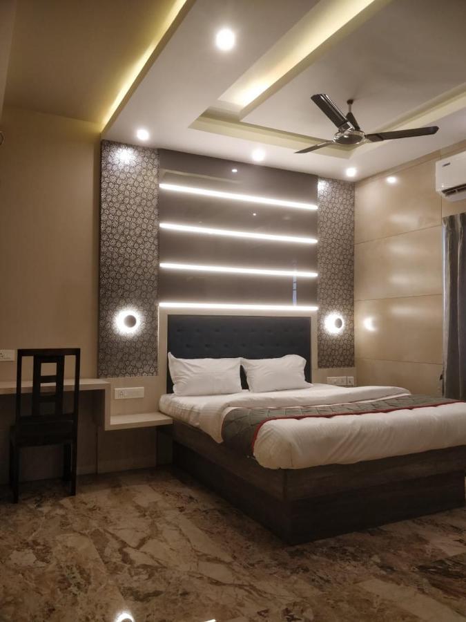 Deluxe Single Room,1032301055:JPEG