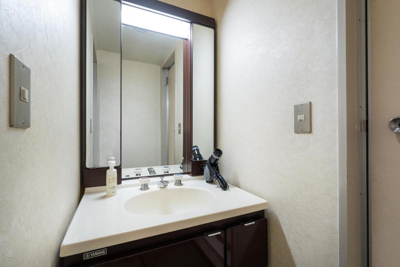 Twin Room - Non-Smoking