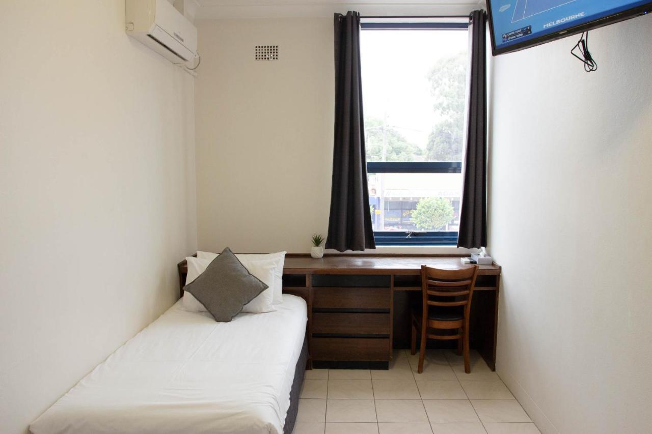 Single Room with Shared Bathroom