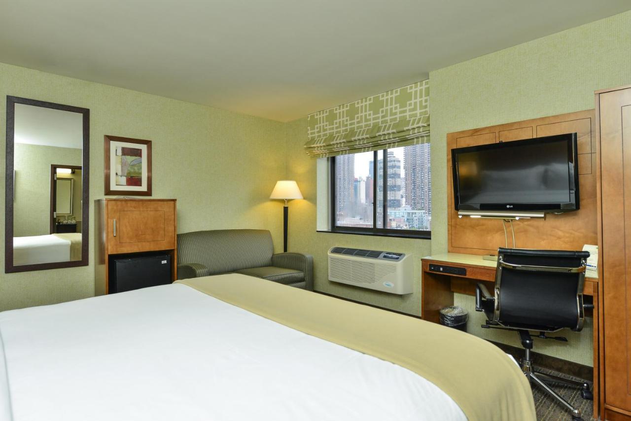 Standard King Room with Sofa Bed