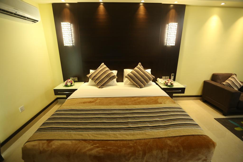 Single Room,109376484:JPEG
