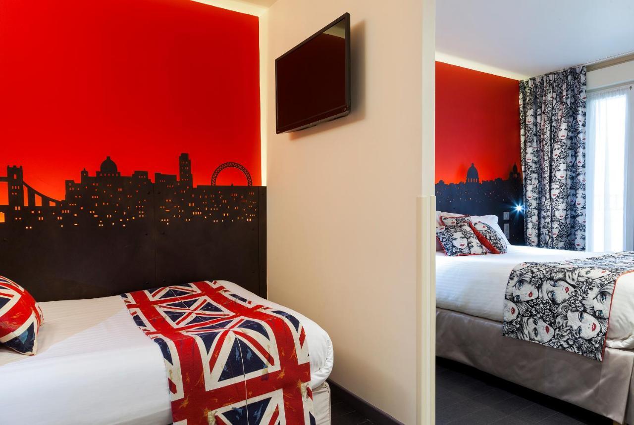 Family Room with 1 Queen and 1 Double Bed and Extra Bed