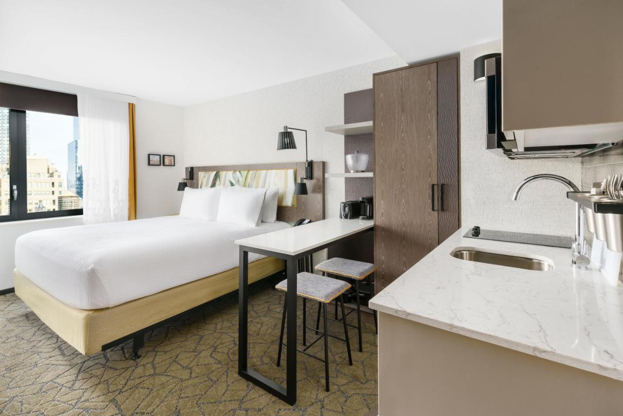 Studio City View with Full Kitchenette, 1 King,1388035331:JPEG