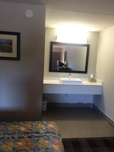 King Room - Non-Smoking