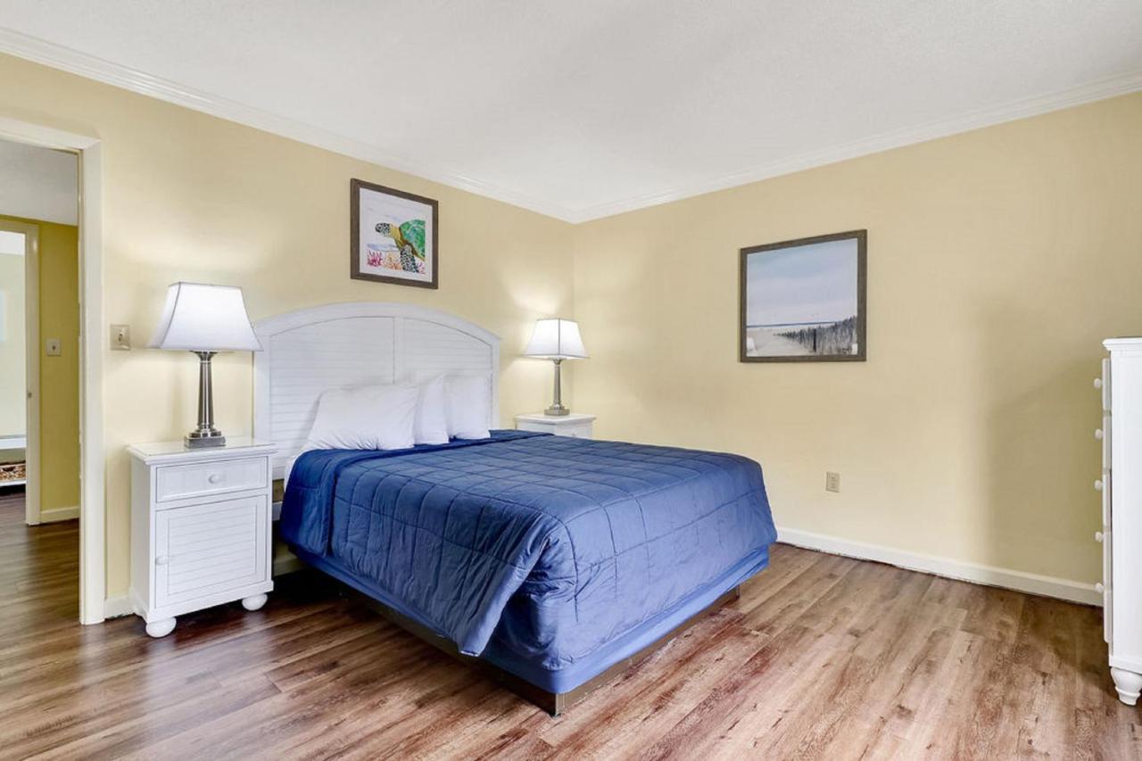 Three-Bedroom Penthouse Oceanfront,1247743921:JPEG