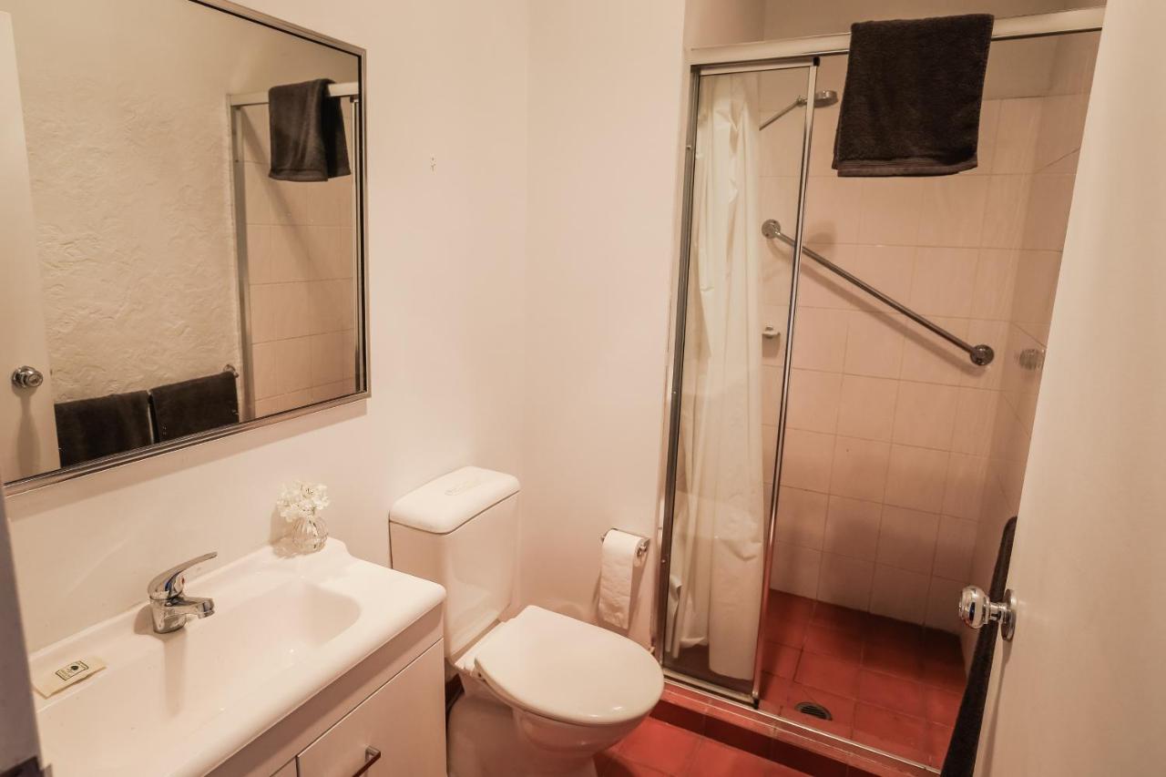 Single Room,1270679503:JPEG