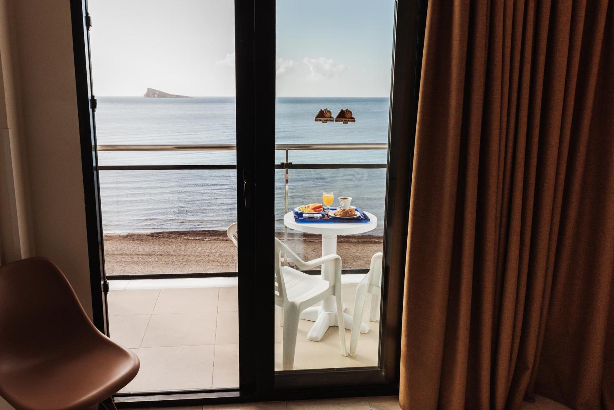 Double or Twin Room with Sea View