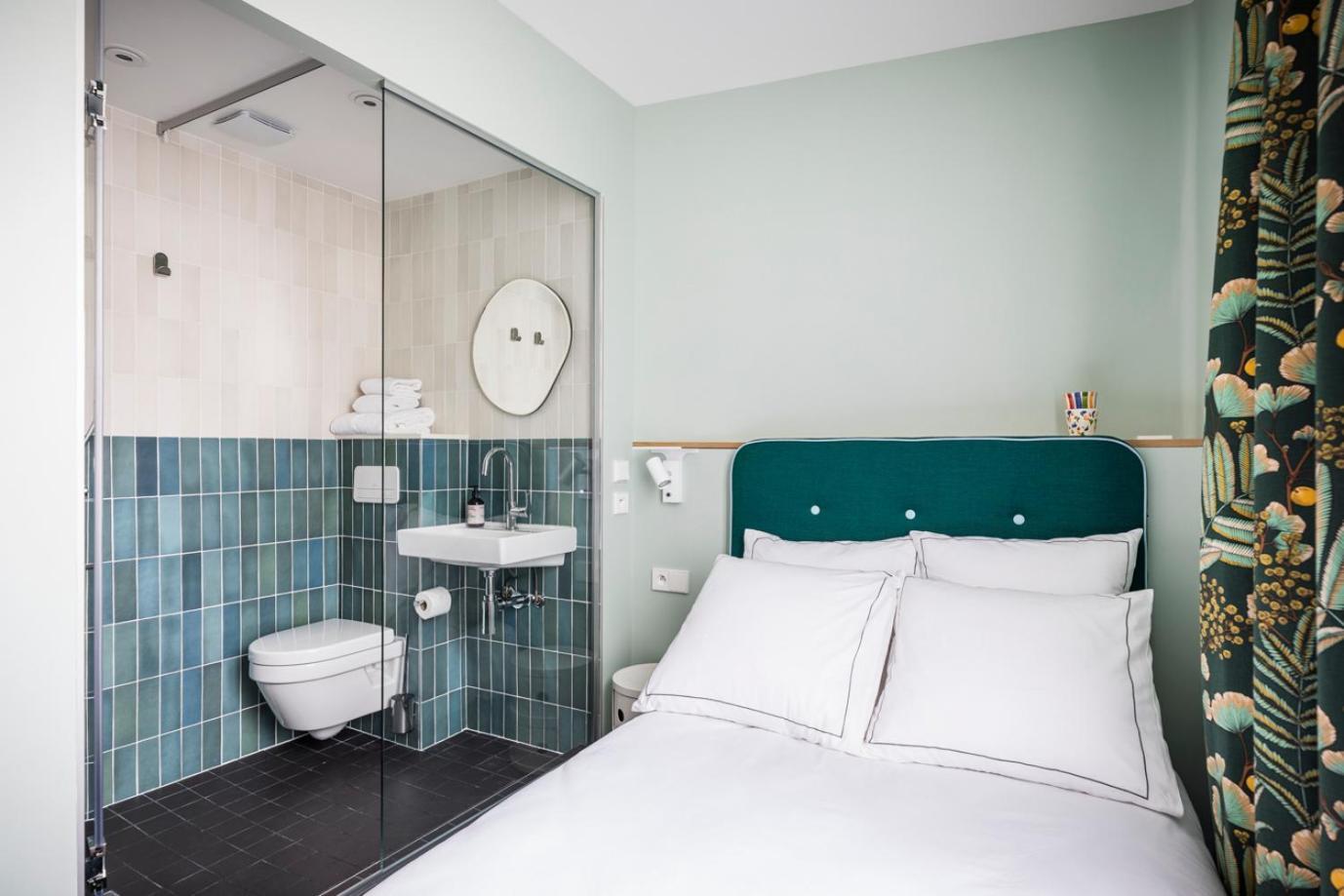 Single Room La petite Amie