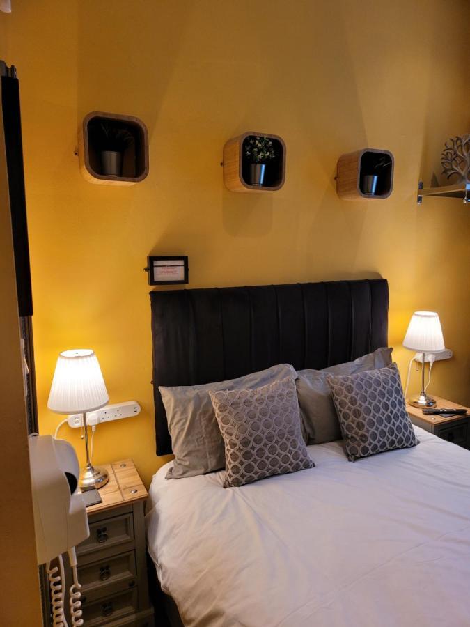 Double Room with Private External Bathroom