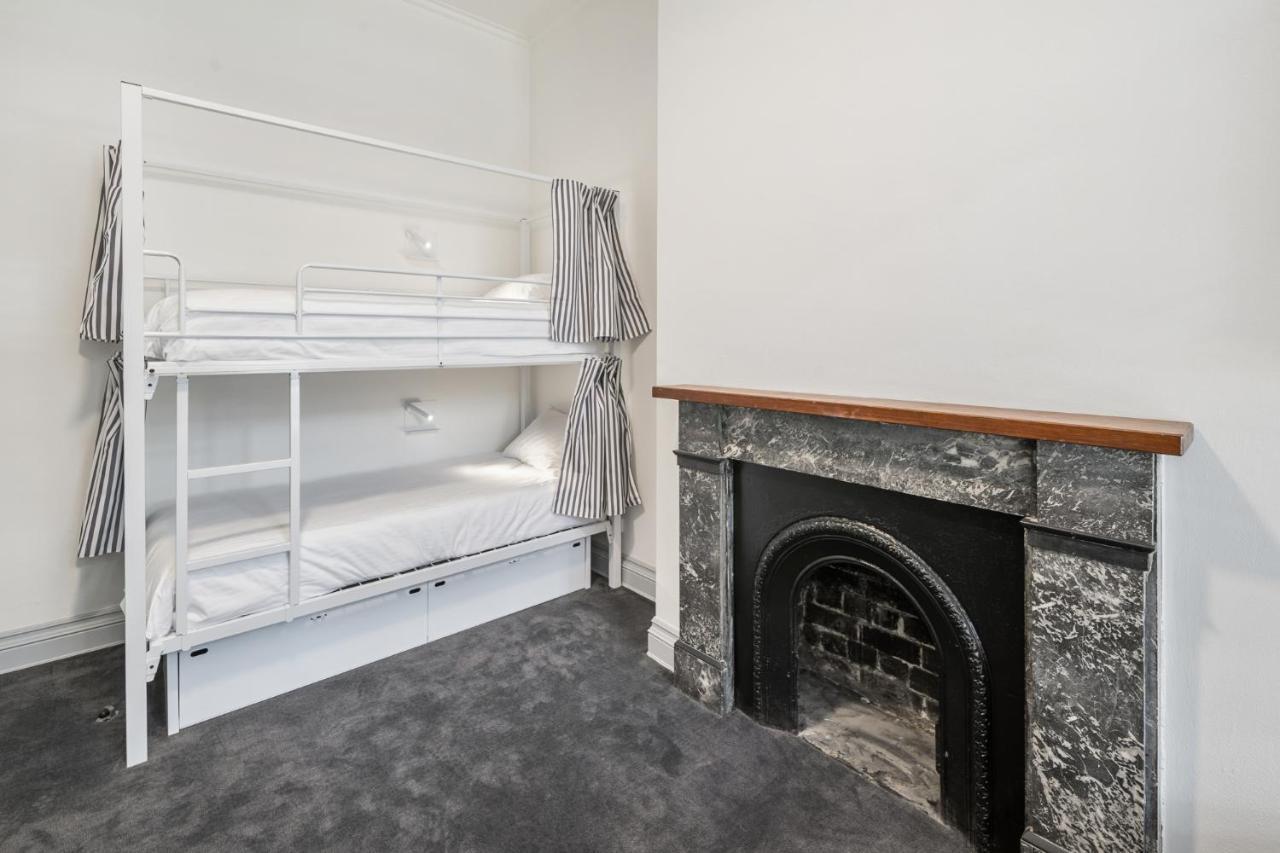 Bed in 6-Bed Mixed Dormitory Room