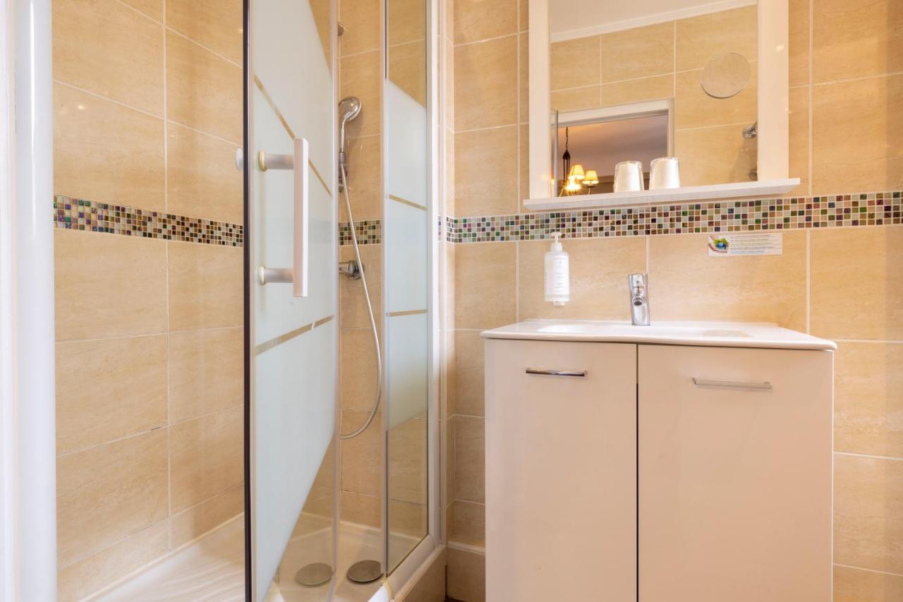 Superior Triple Room,1705559559:JPEG