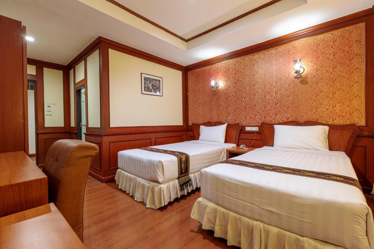 Family Room,1340289098:JPEG