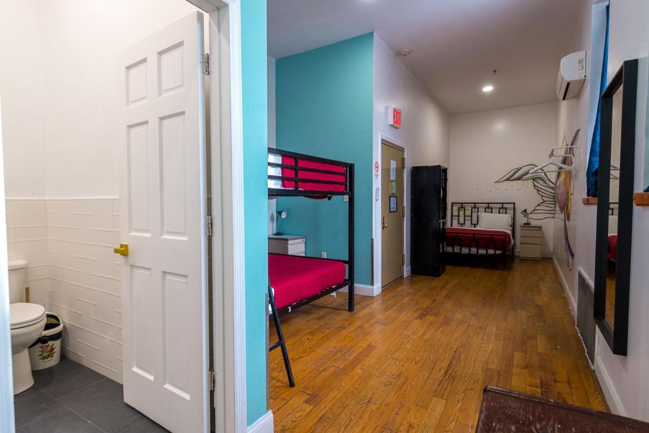 Single Bed in 3-Bed Mixed Dormitory With Private Bathroom