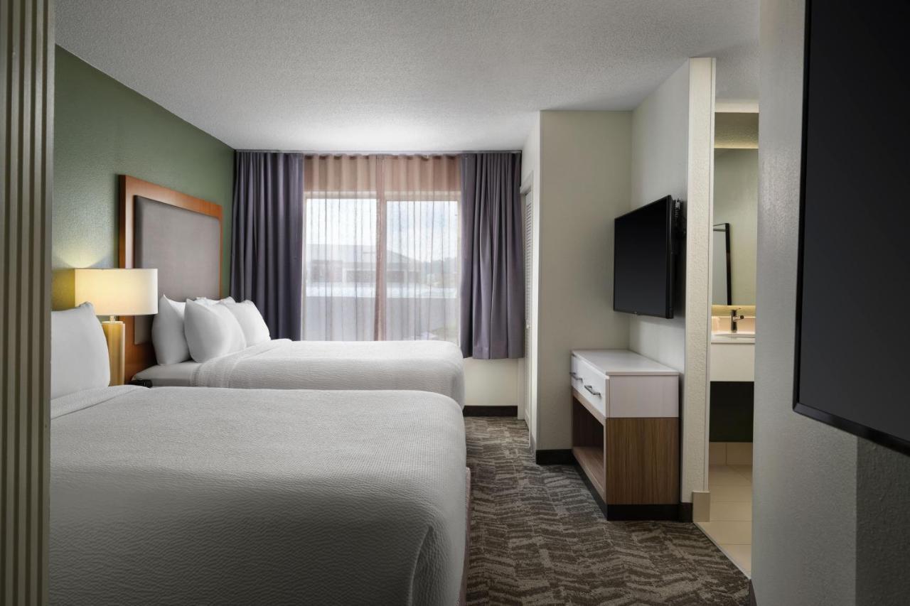 Queen Suite Two Queen Beds Roll Shower Sofa Bed Mobility Access or Hearing Accessible,1364417537:JPEG