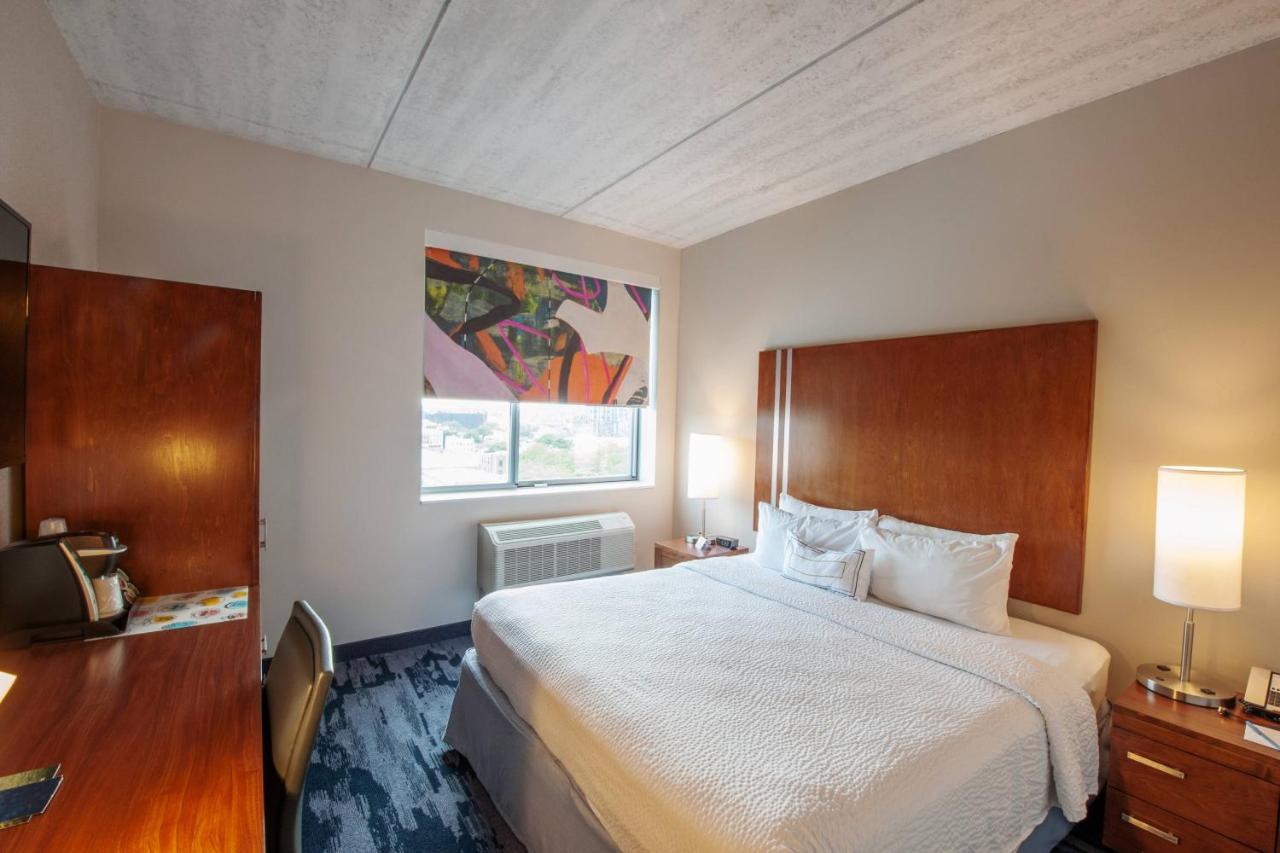 King Guest Room with Balcony,1377288863:JPEG