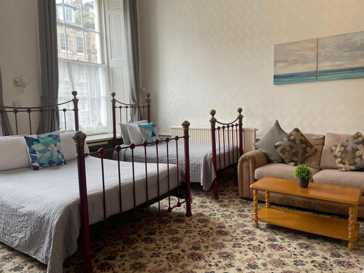 Family Room (5 Adults)