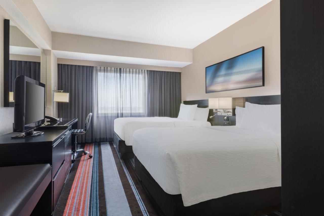 Standard Double Room, Guest room, 2 Double (Mobility Accessible w/ Tub)