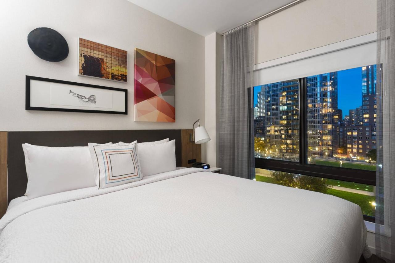 King Room with City View - Hearing Accessible