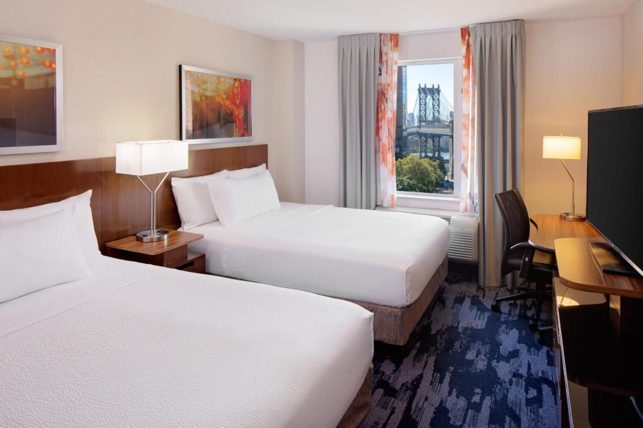 Queen Room with Two Queen Beds - Hearing Accessible