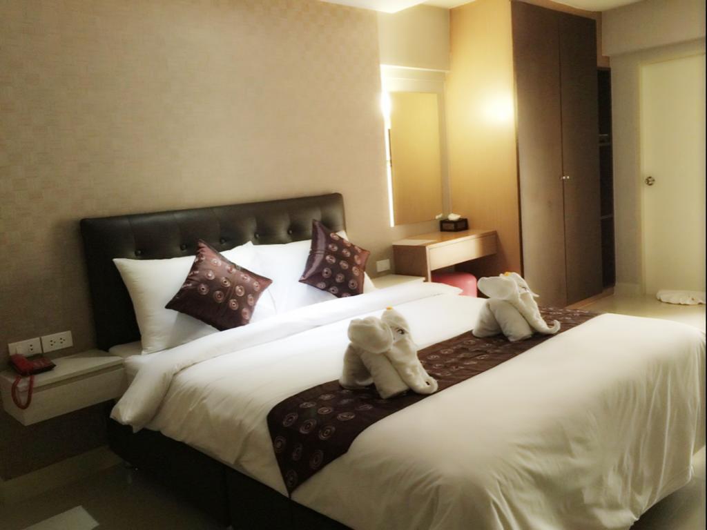 Deluxe Double or Twin Room