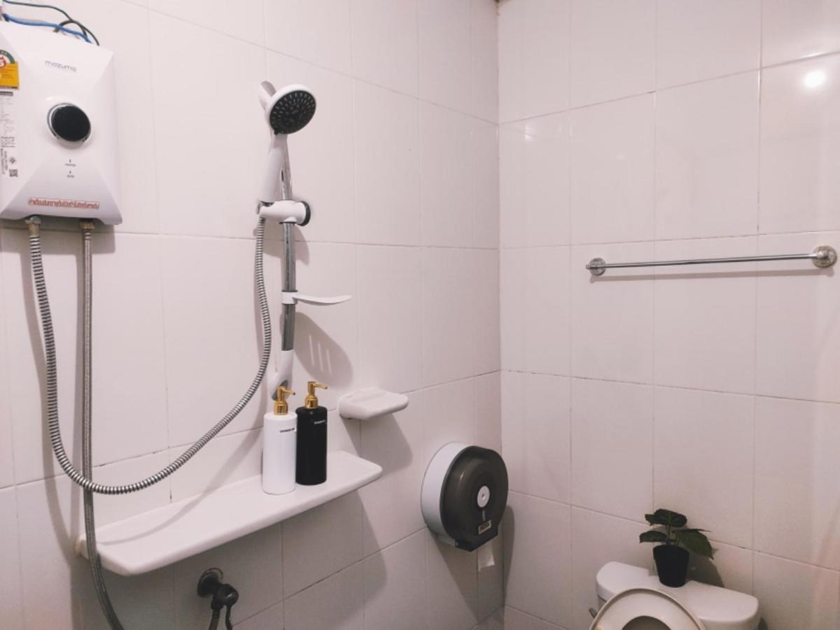 Single Room with Private Bathroom,1418963442:JPEG