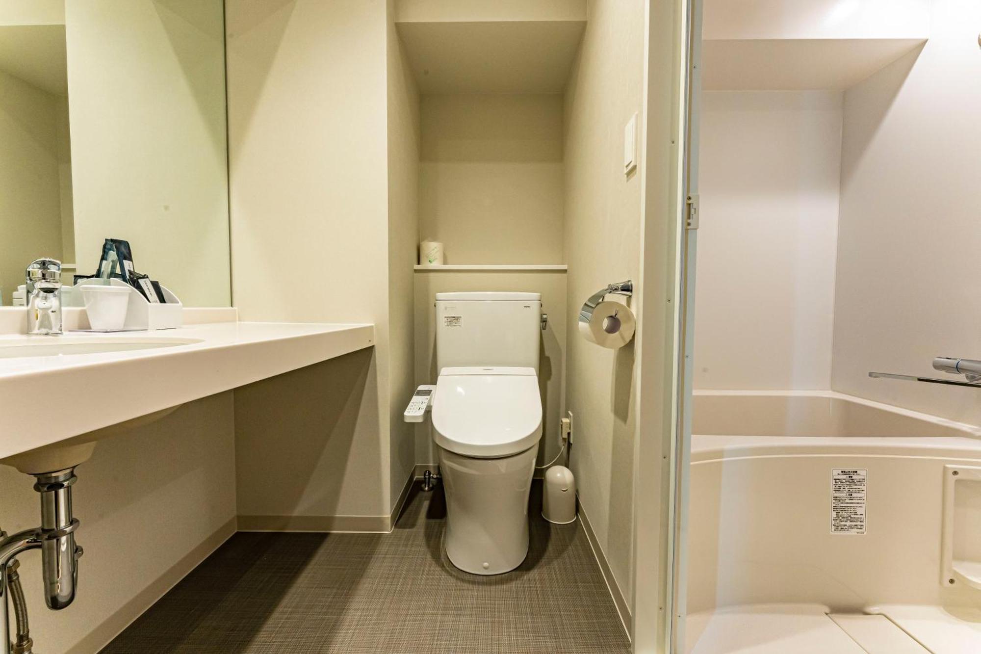 Bay Tower Standard Twin Room