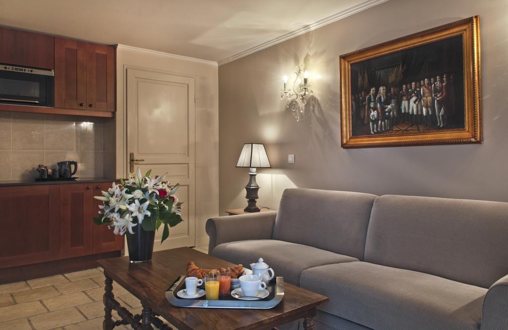 Junior Suite,1631546470:JPEG