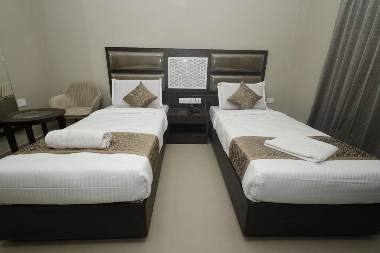 Double or Twin Room with Bathroom,1466200793:JPEG