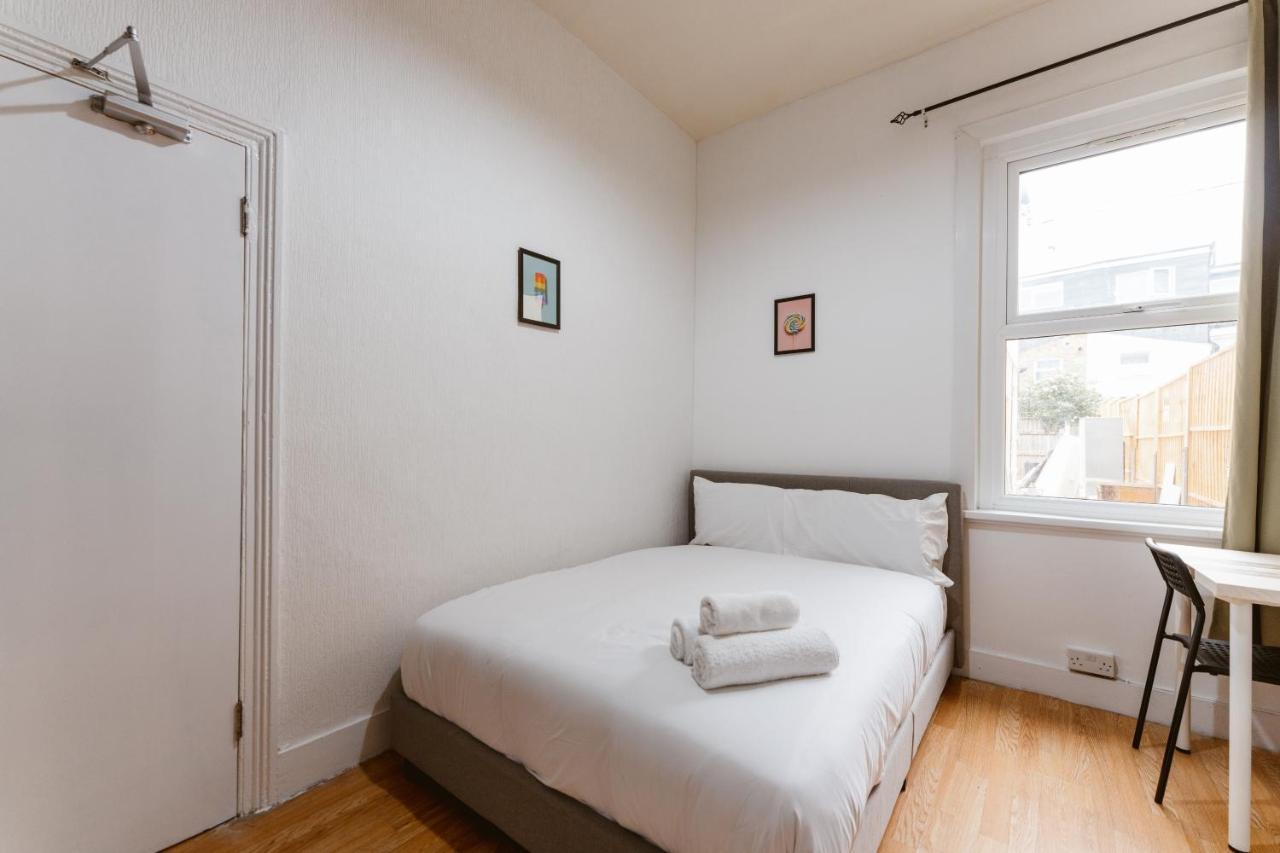 Double Room with Shared Bathroom,1470600041:JPEG