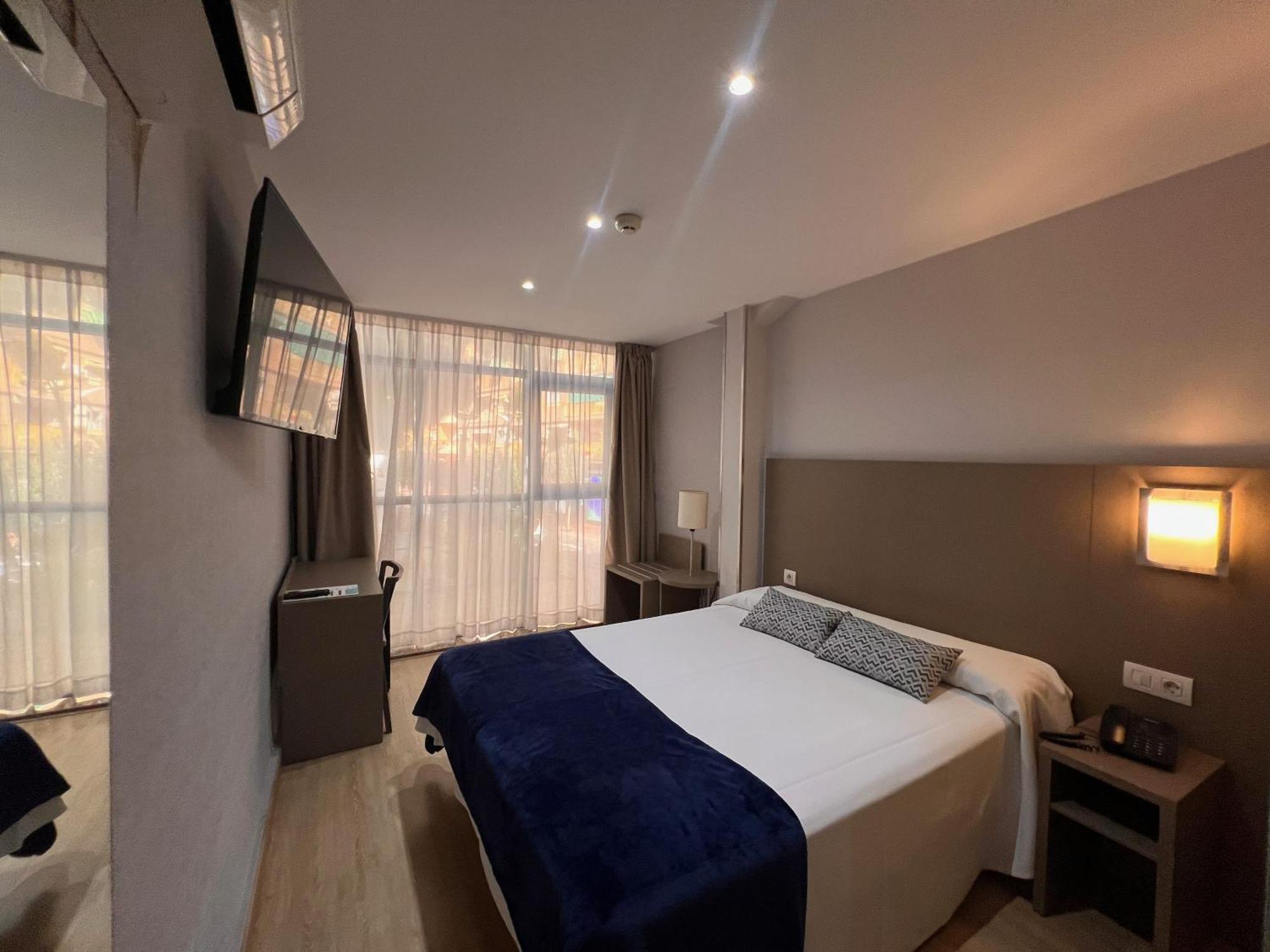 Twin Room with City View