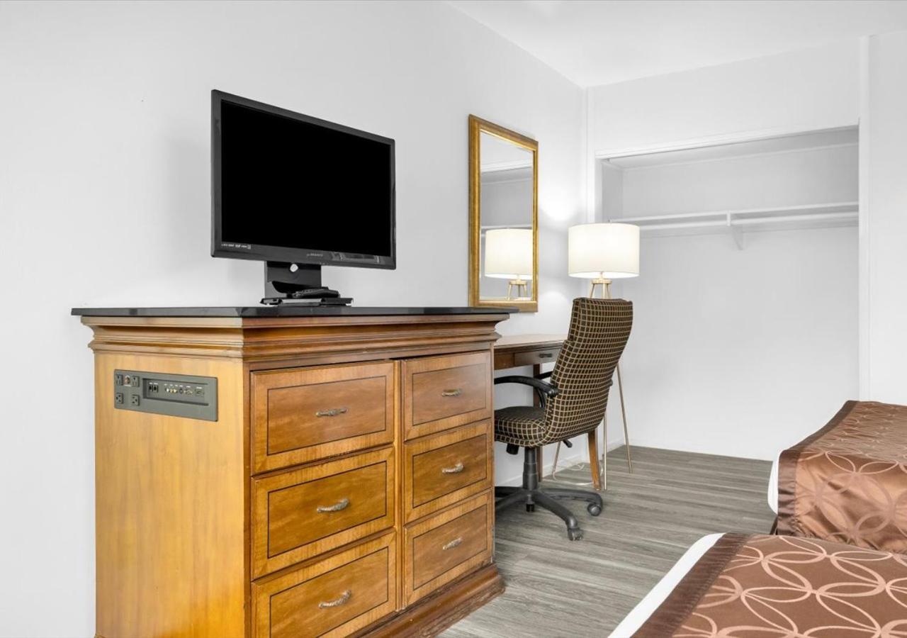 King Room - Non-Smoking