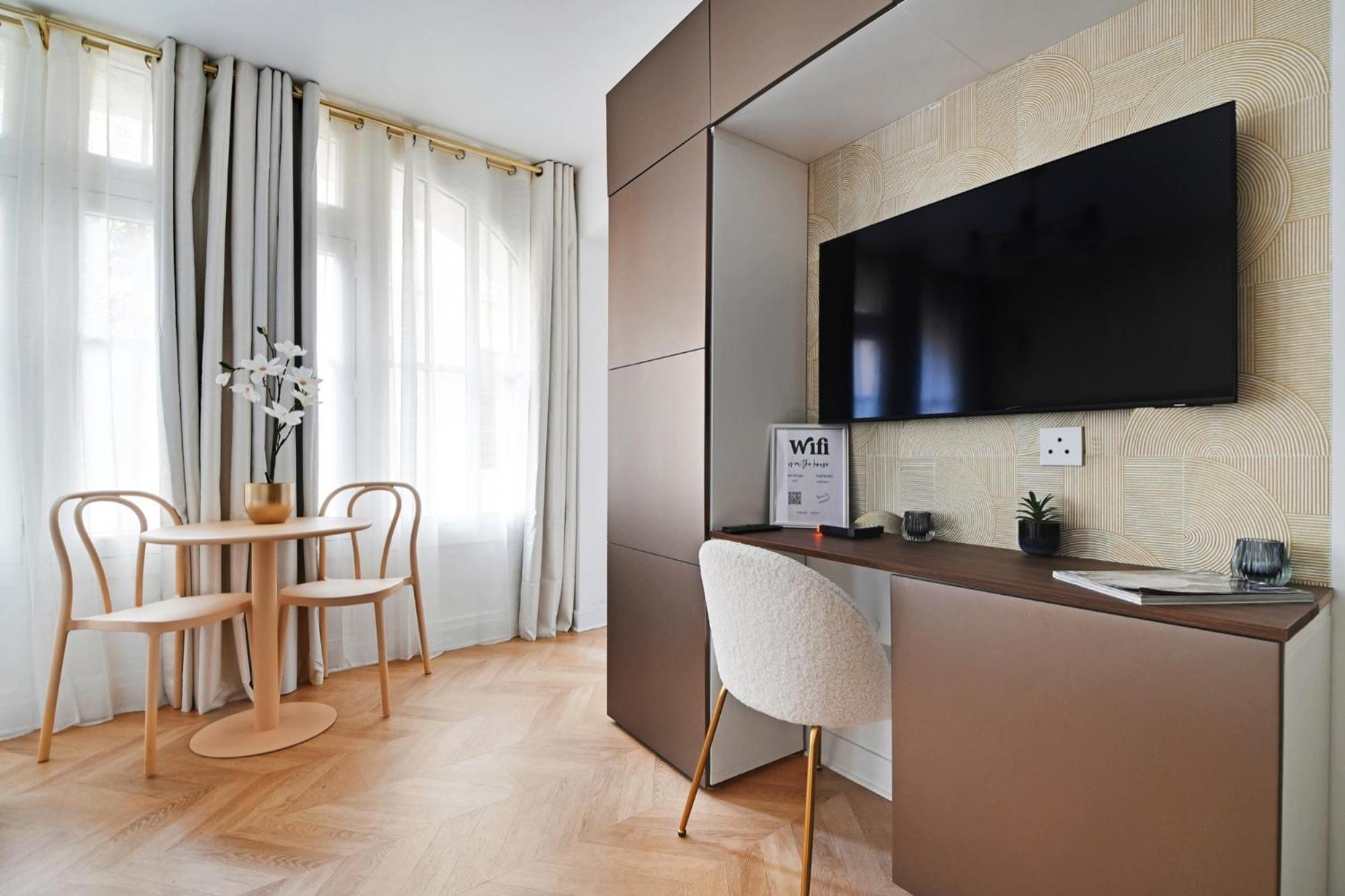 One-Bedroom Apartment
