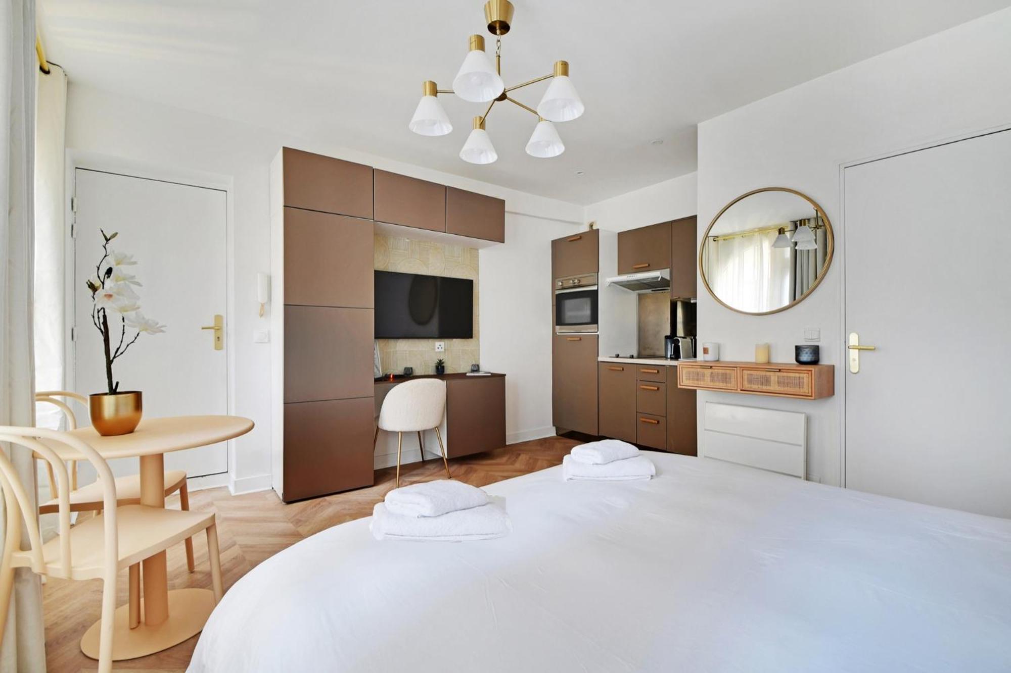 One-Bedroom Apartment