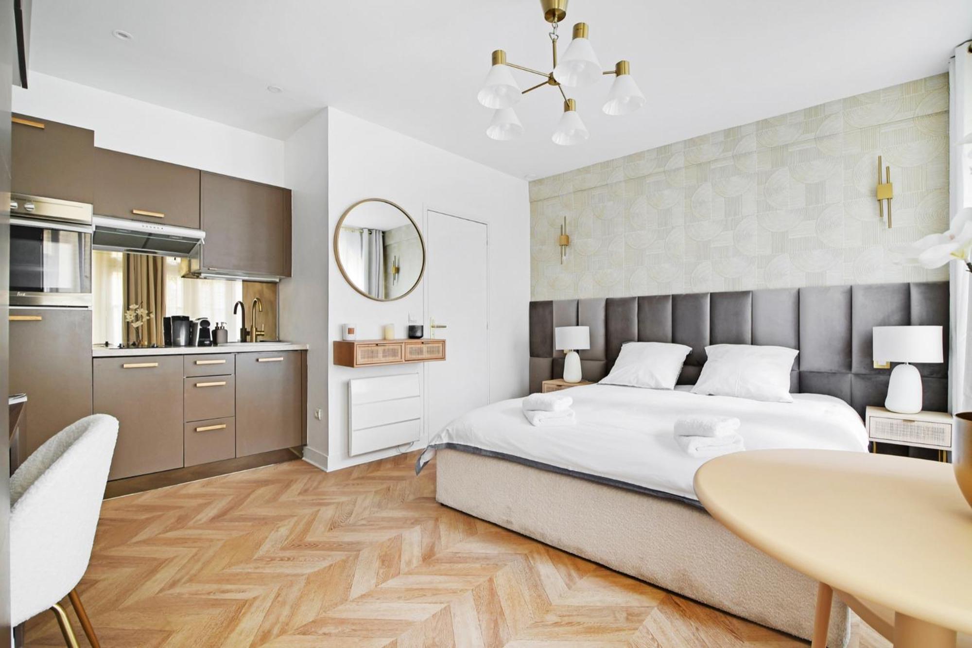 One-Bedroom Apartment