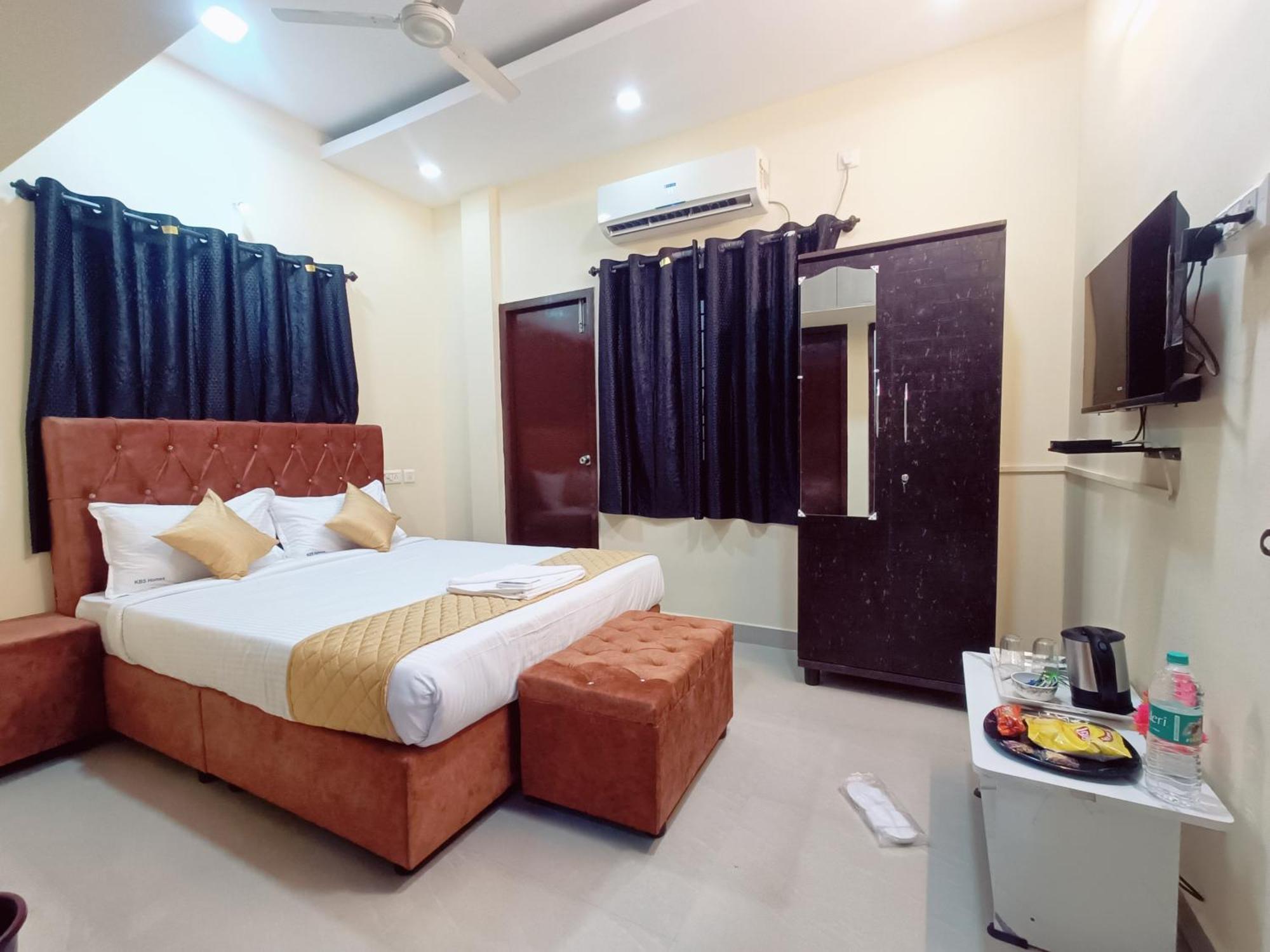 Standard Double Room,1510939849:JPEG