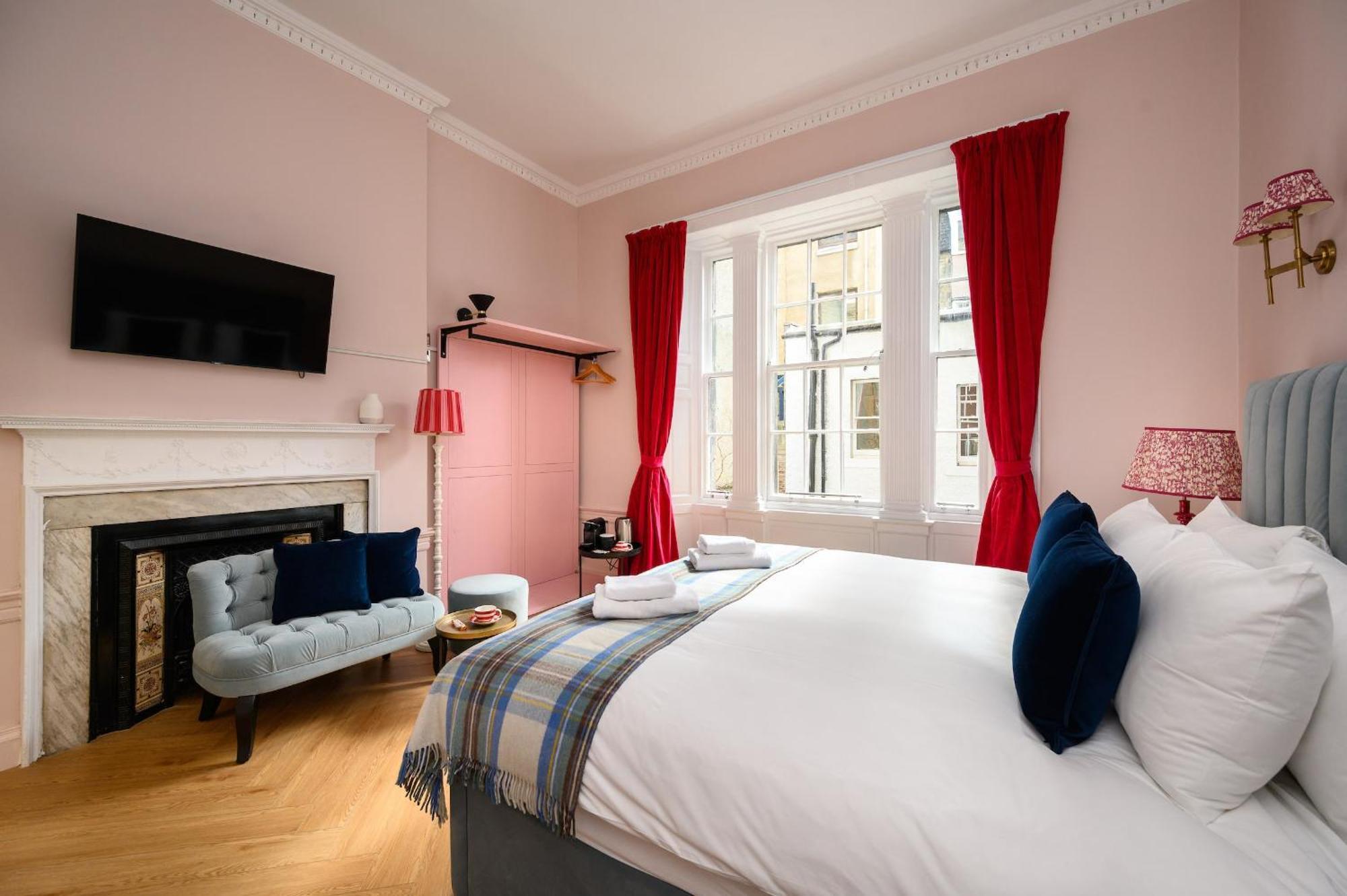 Deluxe Double with Bathroom (Ground Floor)