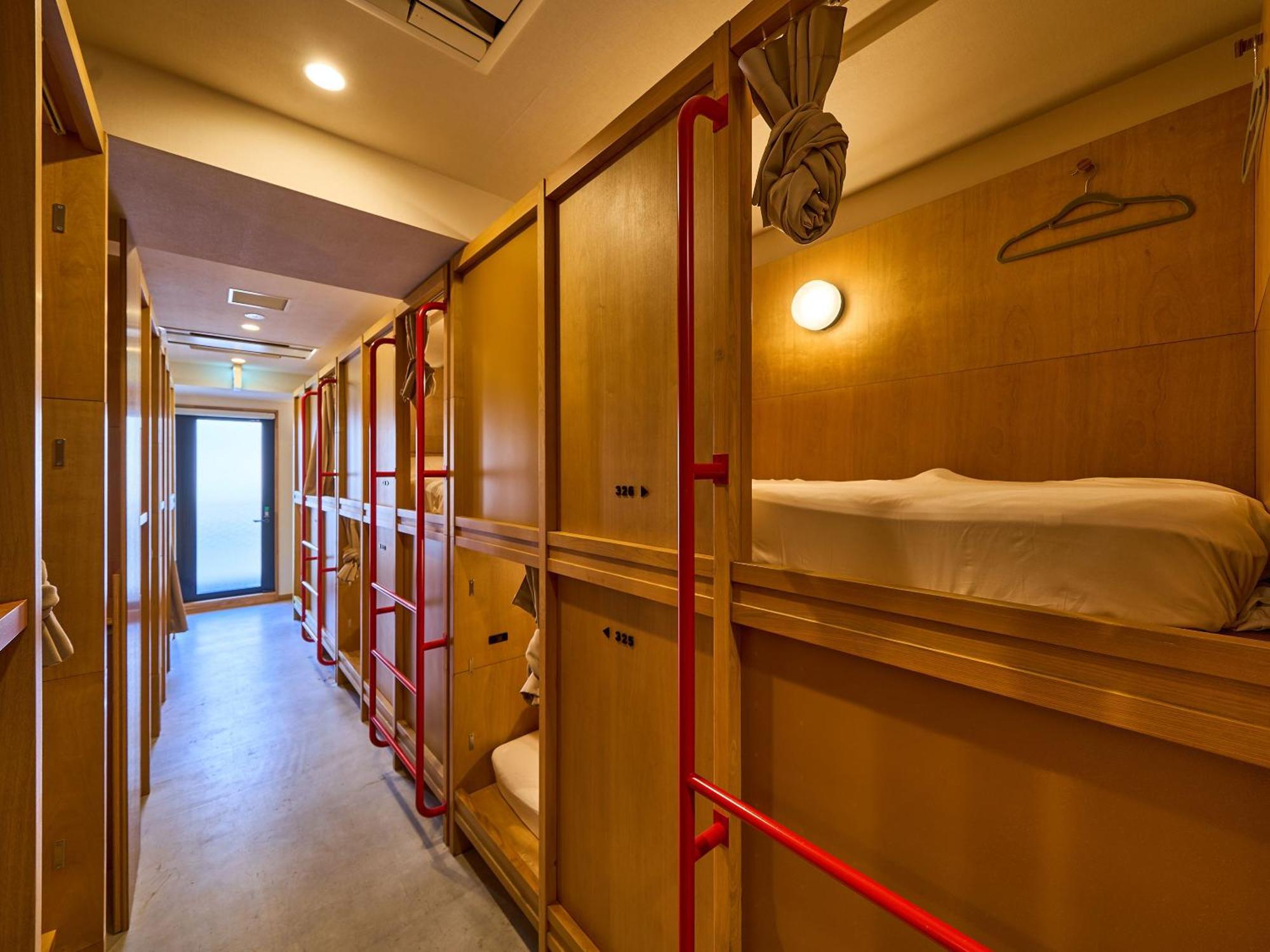 Bunk Bed in Mixed Dormitory Room