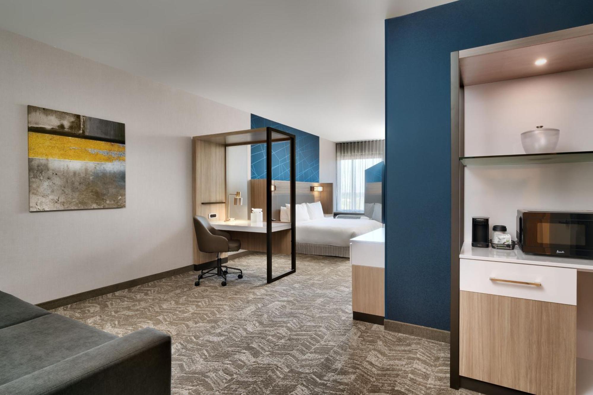 King Suite with Trundle Bed