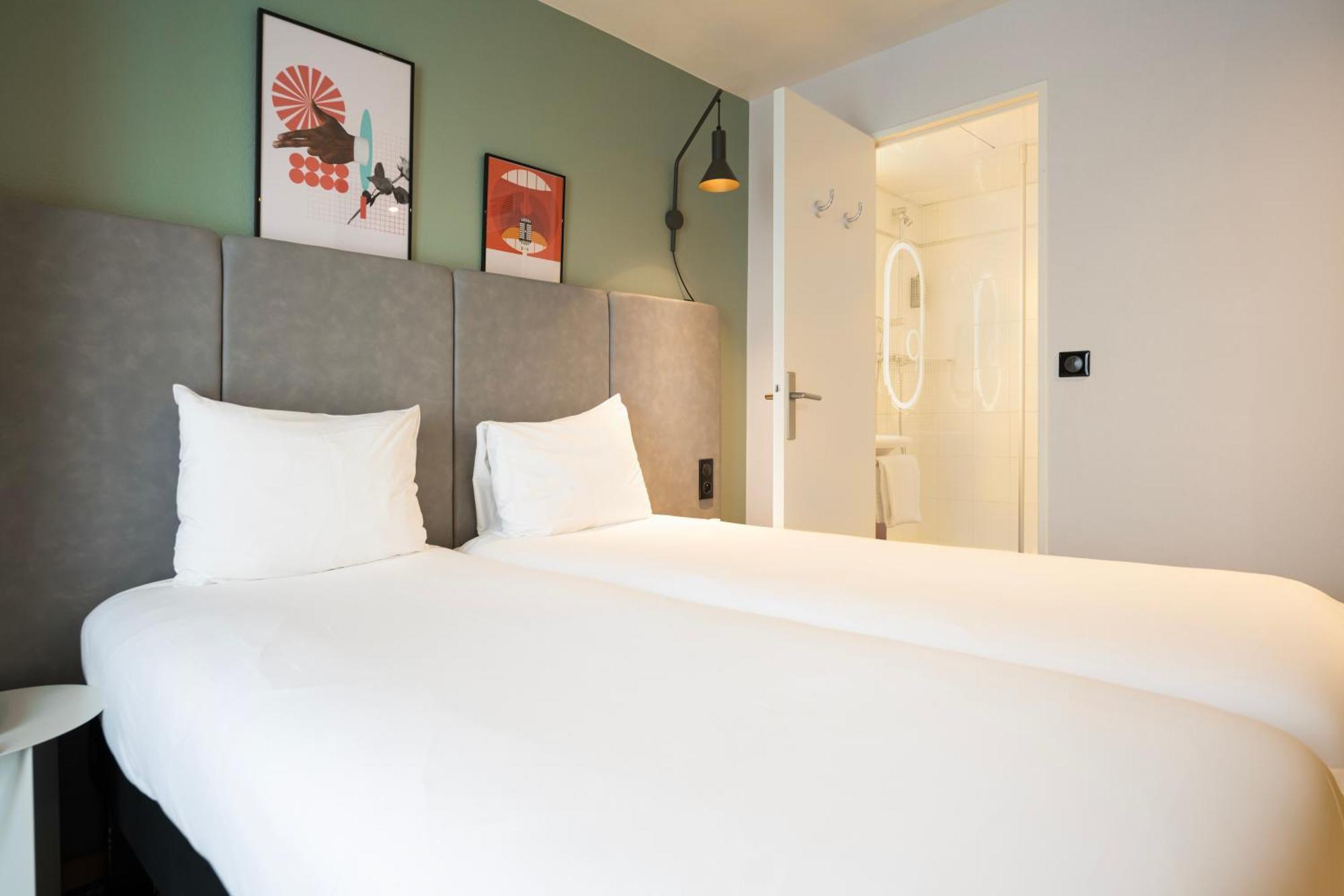 Standard Room 2 Single Beds