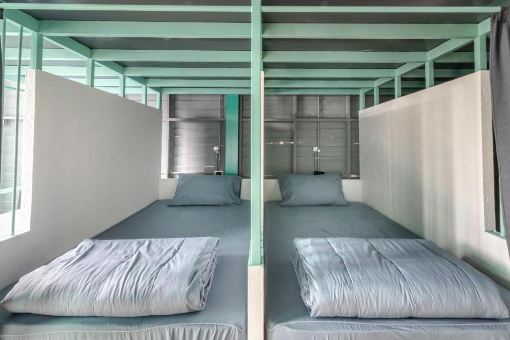 Bunk Bed in Mixed Dormitory Room