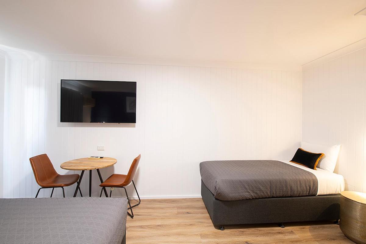 Superior Room,1545221365:JPEG