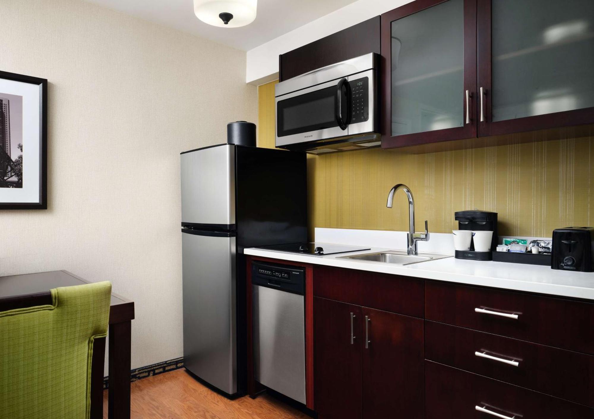 One-Bedroom King Suite,1548677572:JPEG