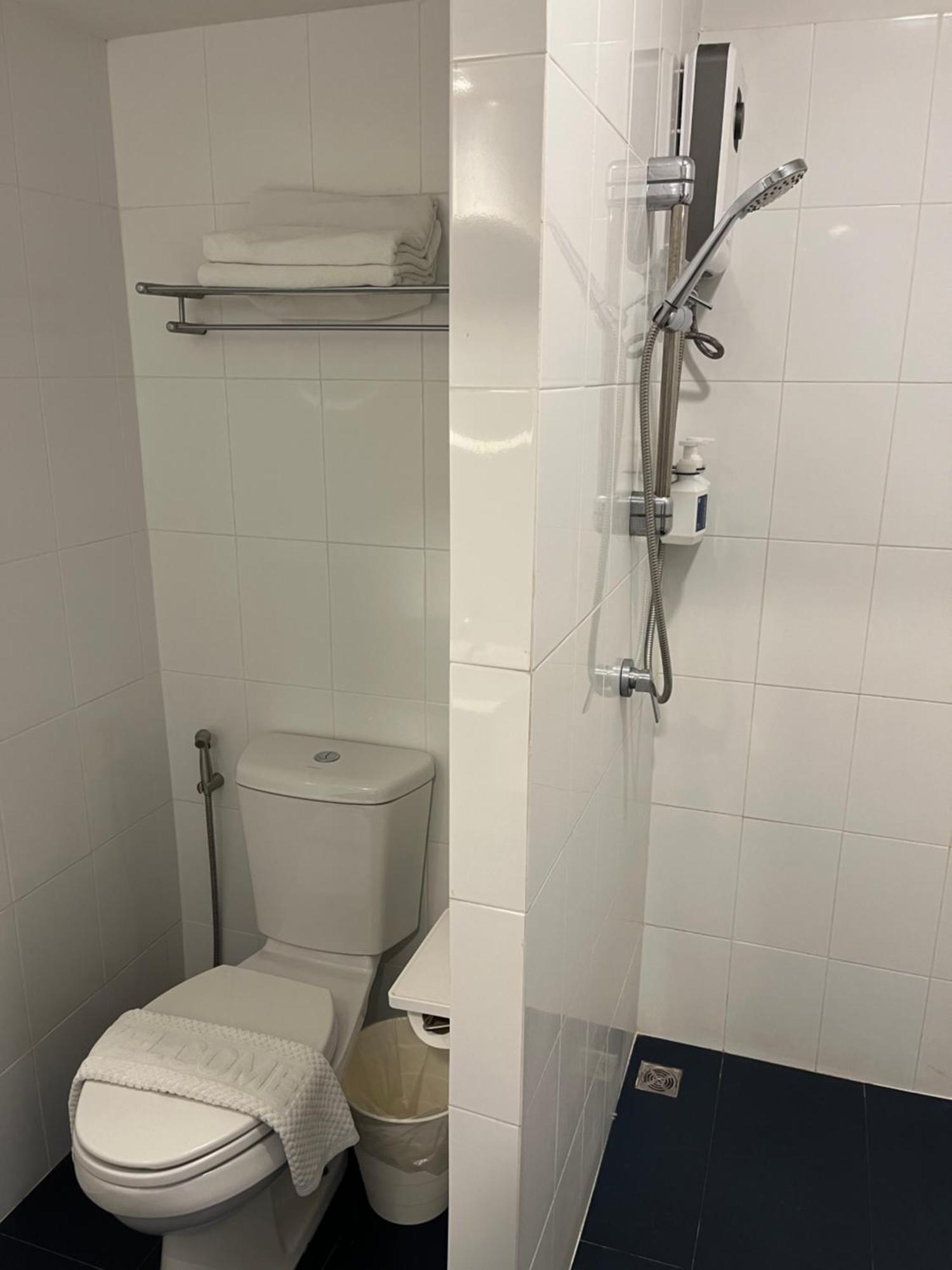 Double Room,1550368123:JPEG