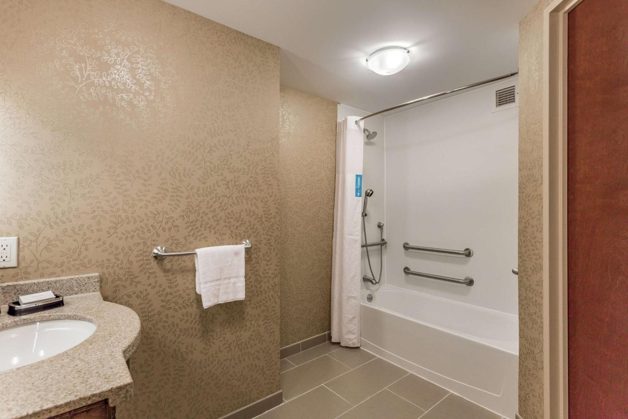 King Room Mobility Access or Non-Smoking