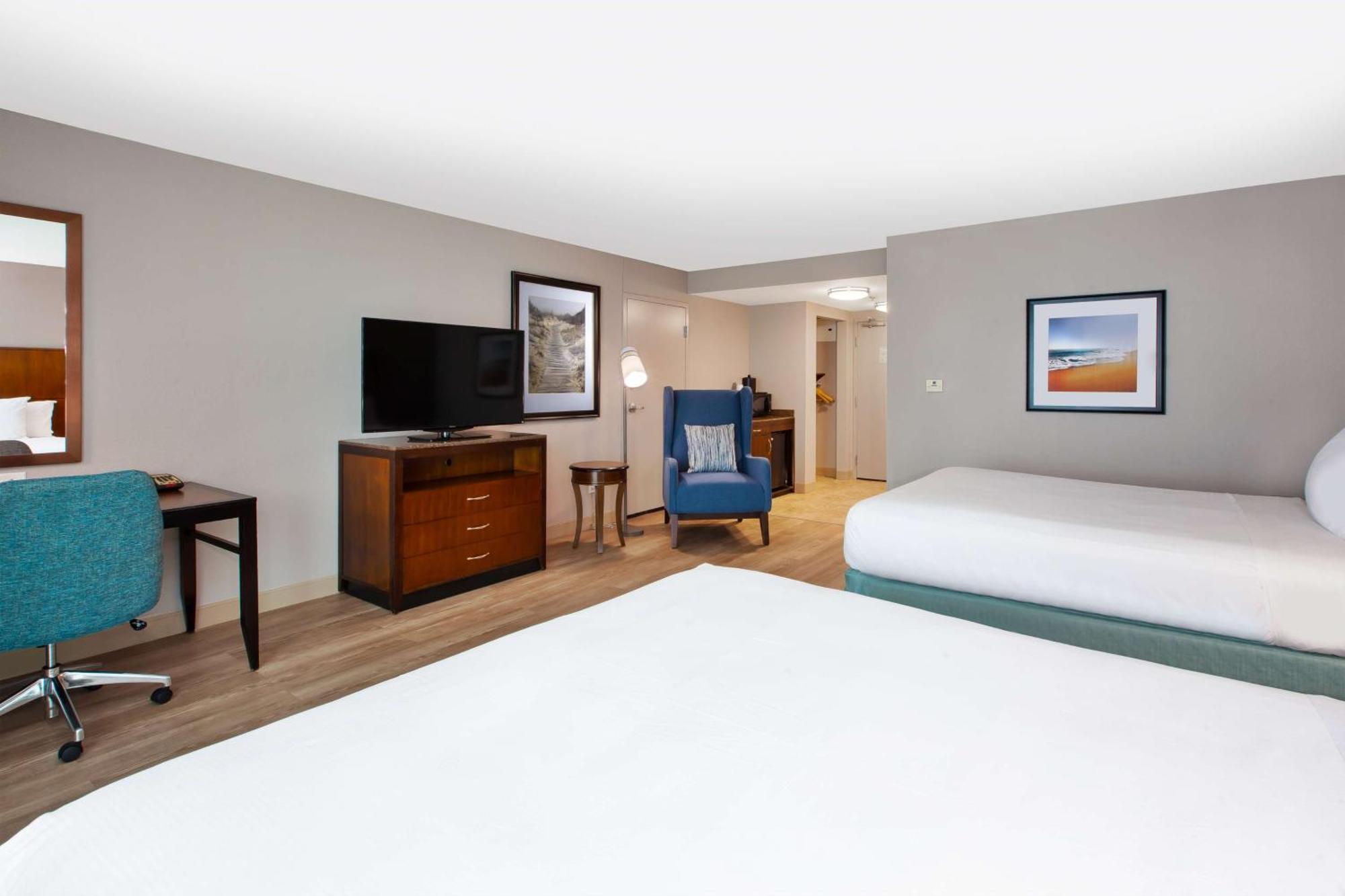 Premium Queen Room with Two Queen Beds - Oceanfront