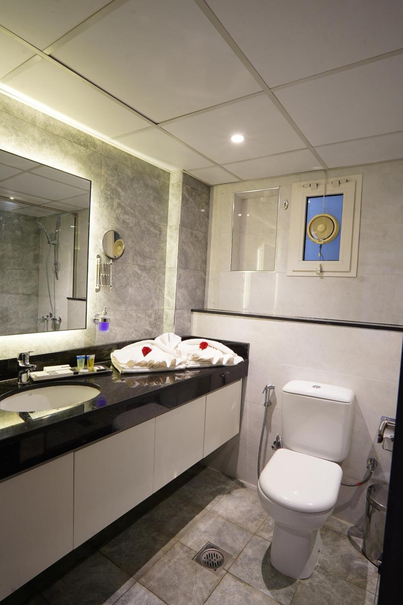 Family Suite,1555618342:JPEG