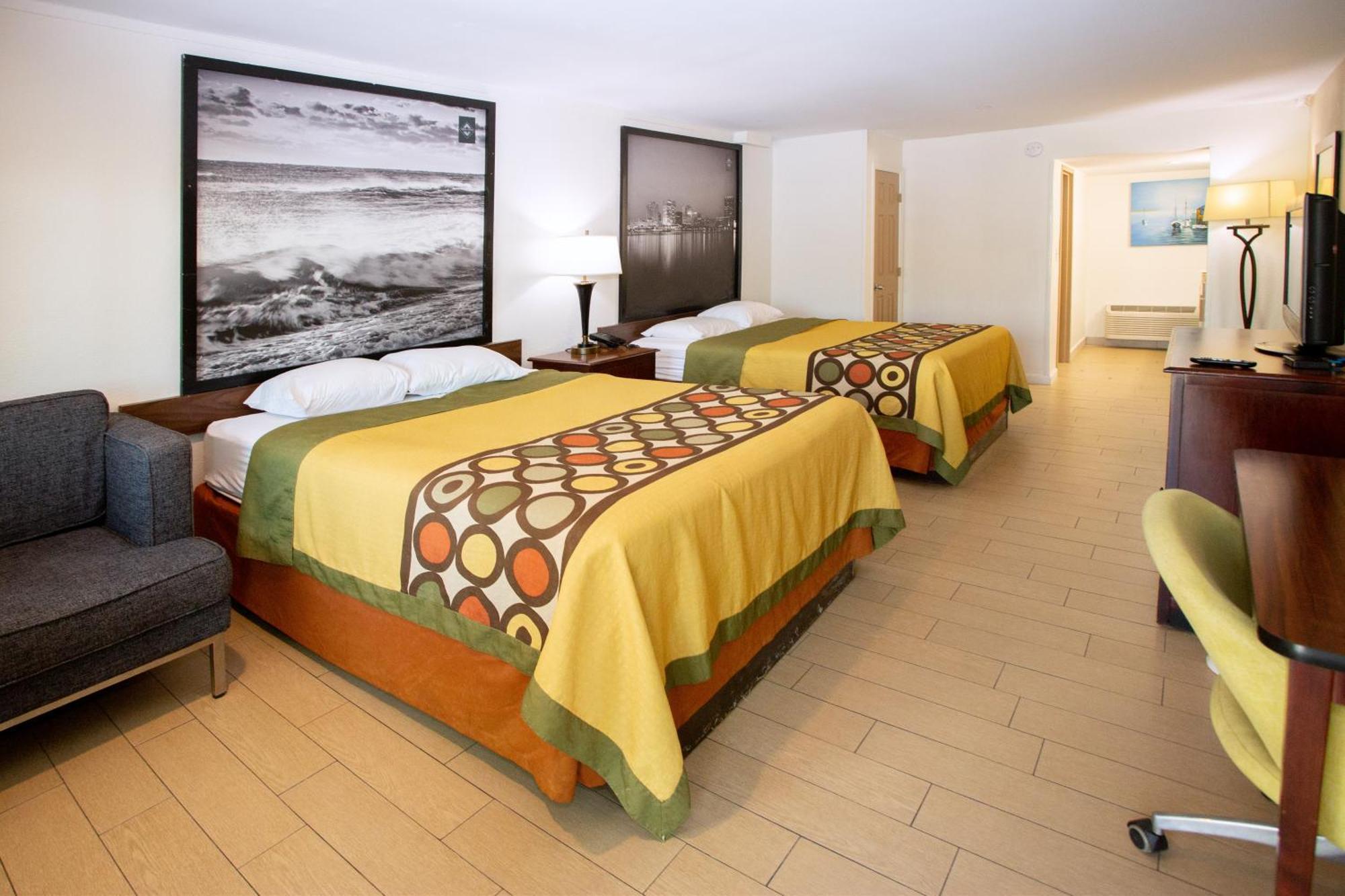 Deluxe Queen Room with Two Queen Beds - Non-Smoking - Pool View