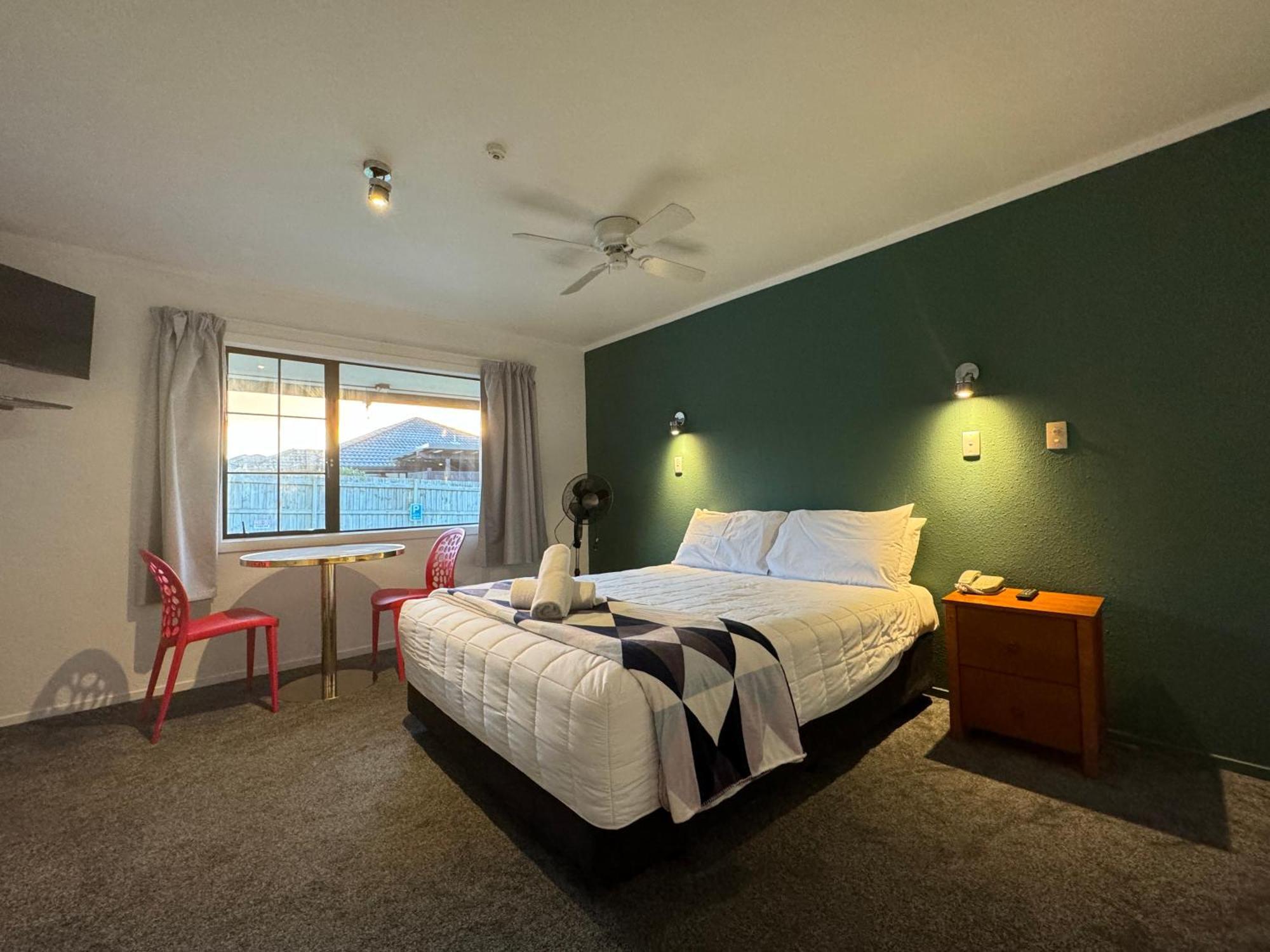 Studio,1709897198:JPEG