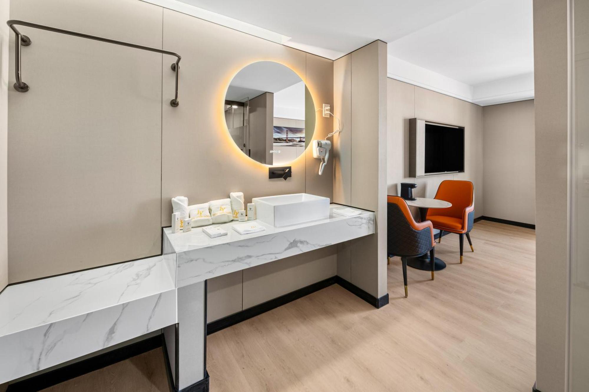 Deluxe Single Room